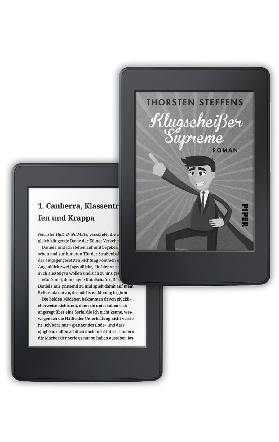 Zwei E-Book-Reader, einer mit dem Cover des Romans Klugscheißer Supreme in schwarz weiß, ein weiterer Reader, auf dem das erste Kapitel des E-Books aufgeschlagen ist
